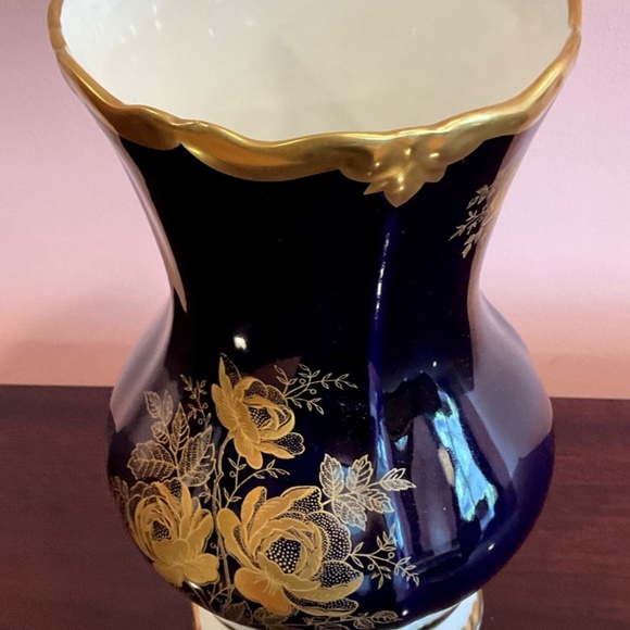 Weimar Echt Kobalt Katharina Large Porcelain Vase 10 Inches High - Picture 3 of 5